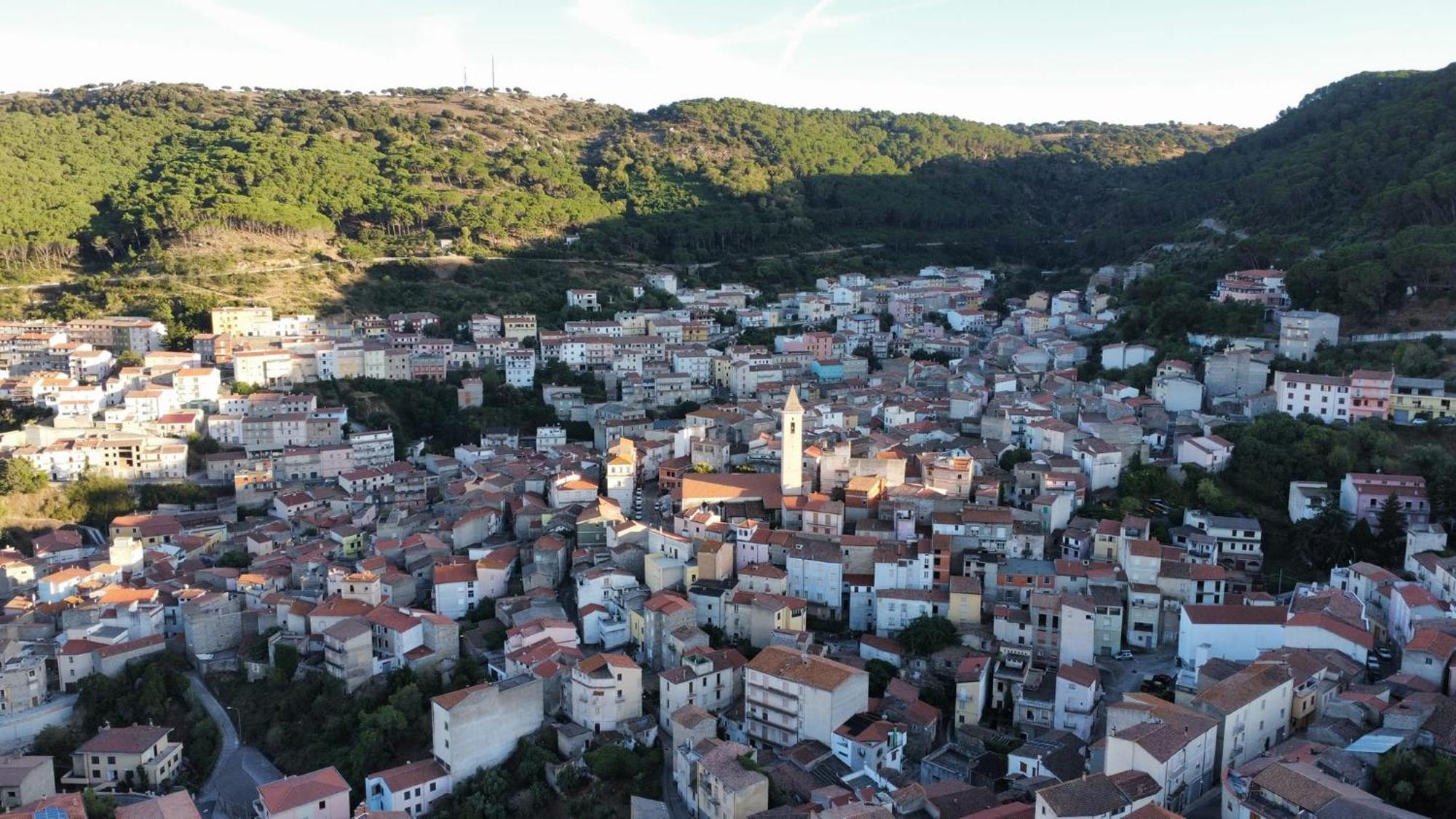 B&B Sa Zodia Guest House Bitti Exterior photo