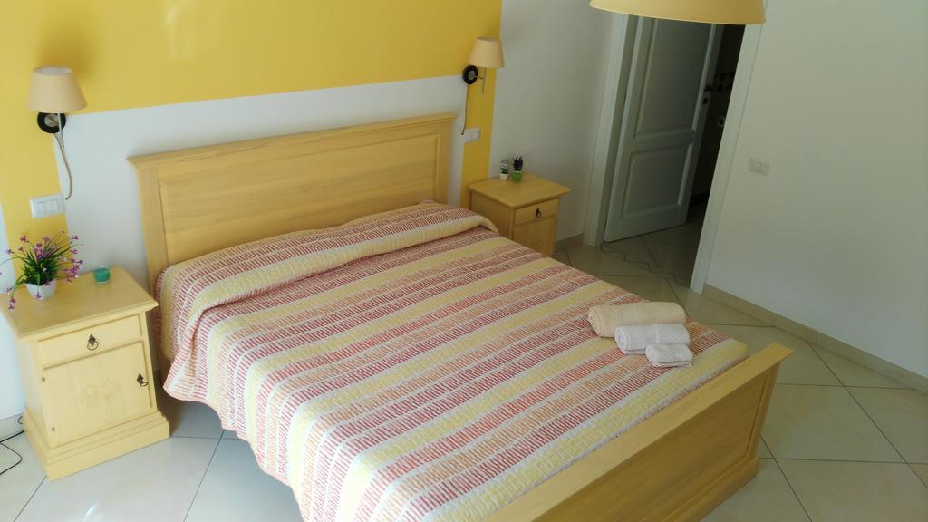 B&B Sa Zodia Guest House Bitti Exterior photo