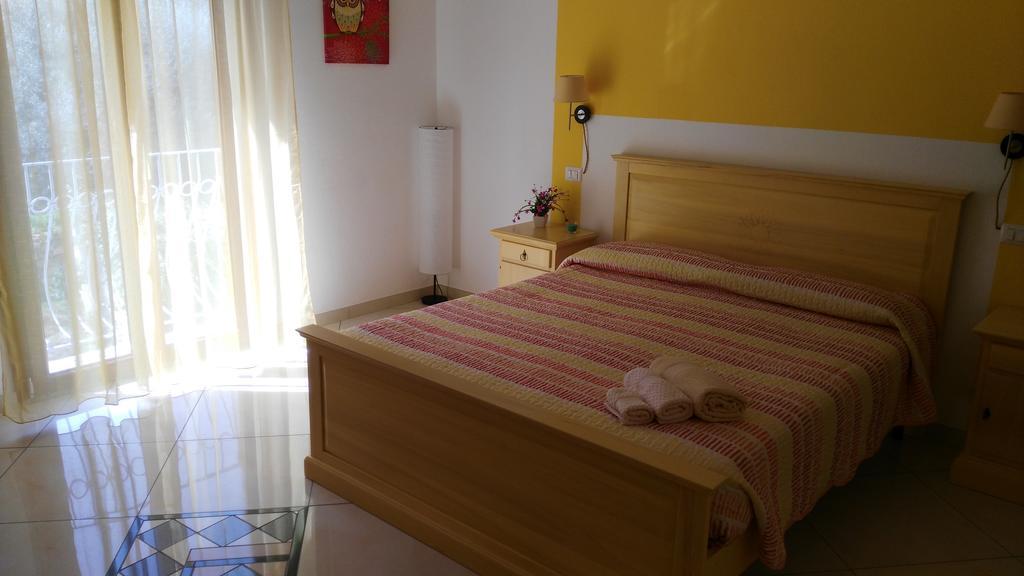 B&B Sa Zodia Guest House Bitti Exterior photo