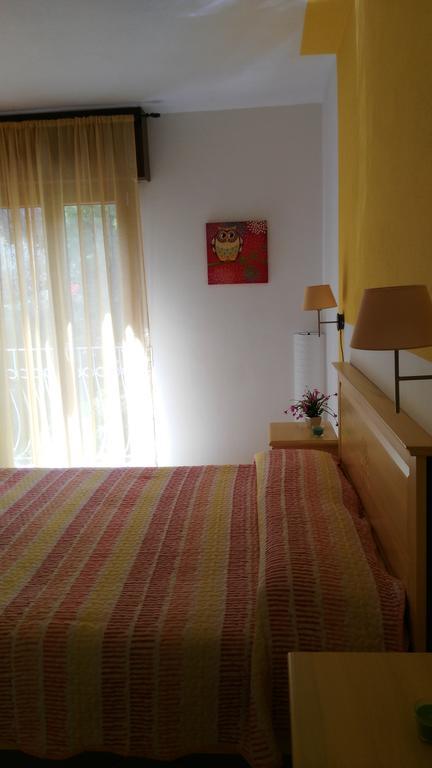 B&B Sa Zodia Guest House Bitti Exterior photo